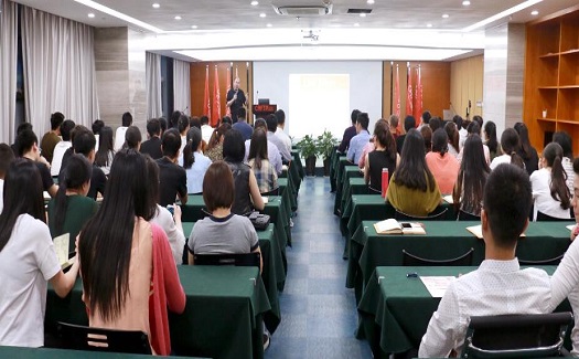 員工培訓(xùn)：OA、ERP、暢購(gòu)天下實(shí)操培訓(xùn)，提升全員業(yè)務(wù)水平