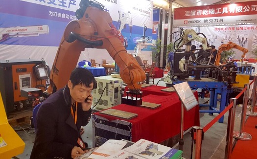 中非經(jīng)貿(mào)港前往臺(tái)州機(jī)床車展宣傳，為企業(yè)提供外經(jīng)貿(mào)綜合服務(wù)