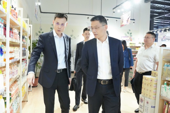 省國貿(mào)集團(tuán)董事長、黨委書記高秉學(xué)赴中非經(jīng)貿(mào)港調(diào)研指導(dǎo)